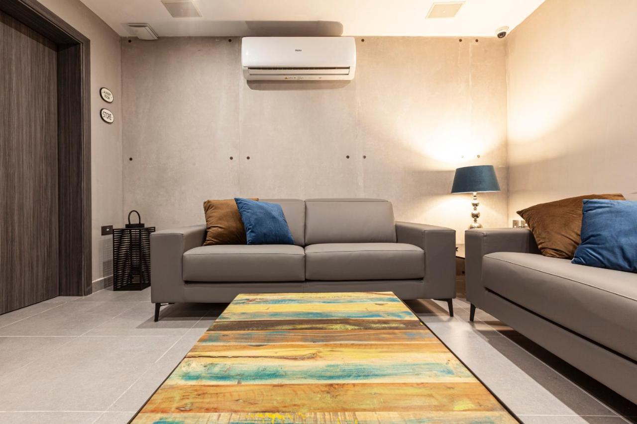 Guesthouse No. 48 ムサイダ エクステリア 写真